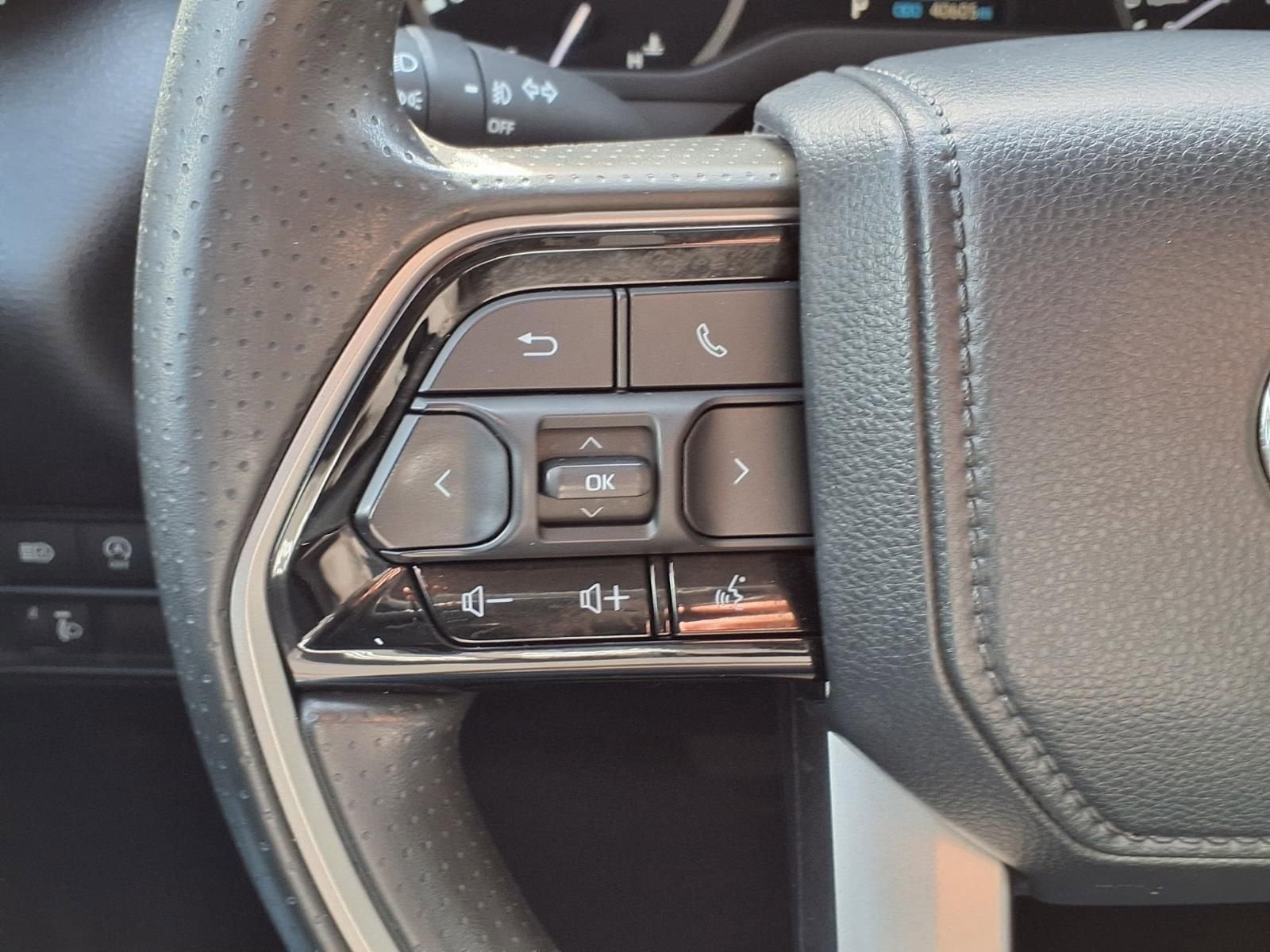 2022 Toyota Tundra 4WD SR5