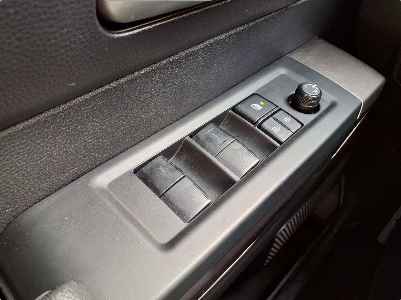 2022 Toyota Tundra 4WD SR5