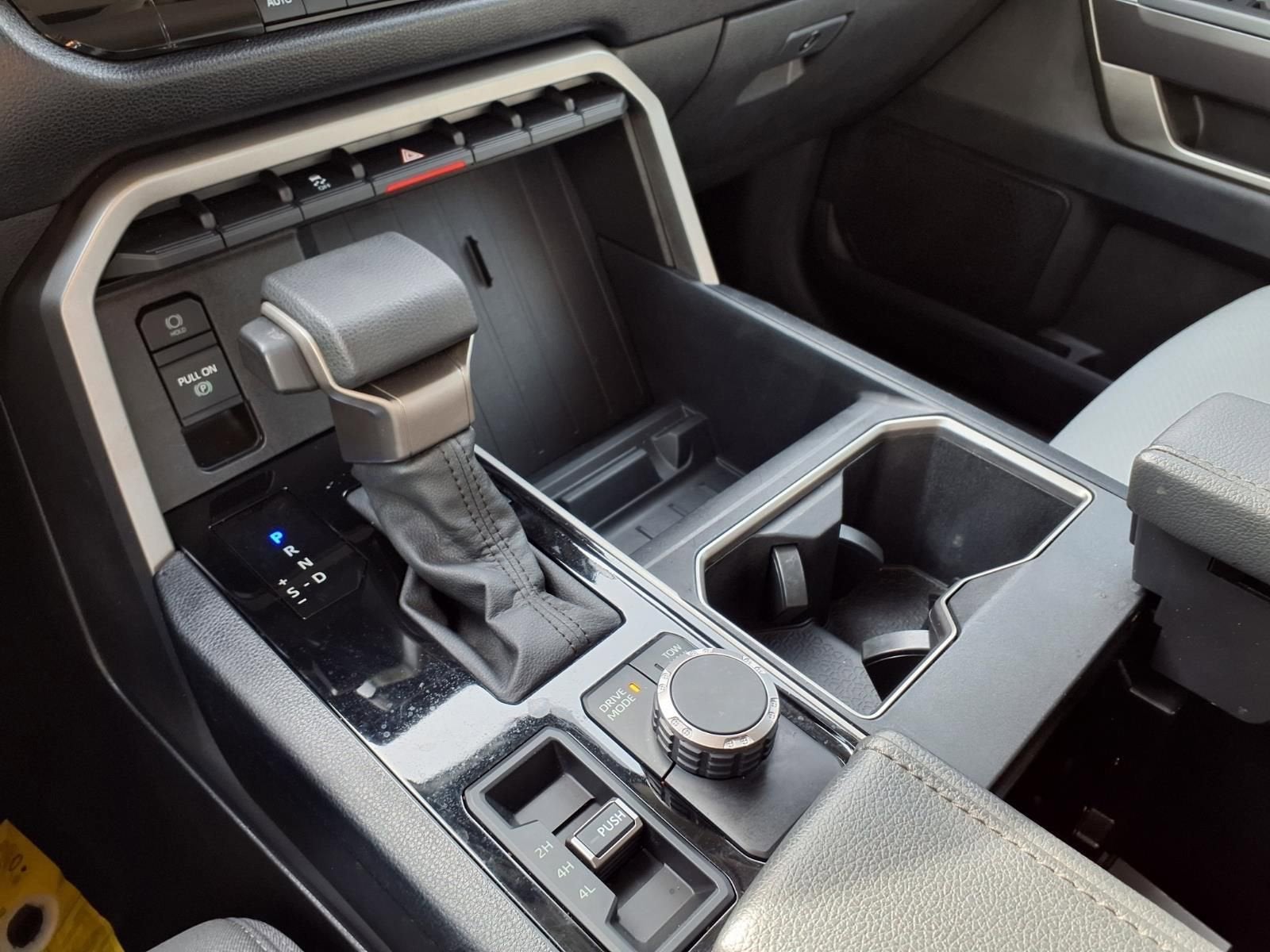 2022 Toyota Tundra 4WD SR5