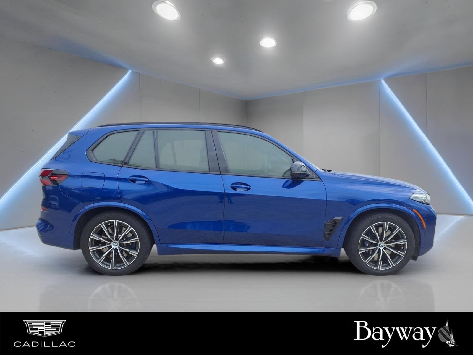2024 BMW X5 M60i