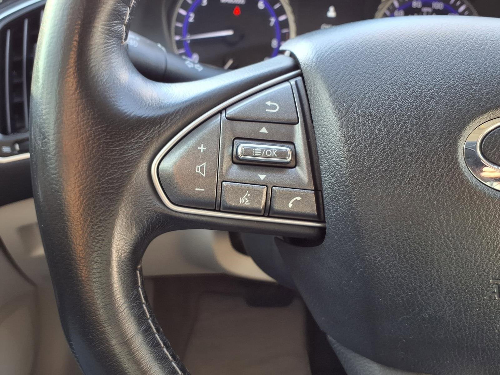 2015 INFINITI Q50 Premium