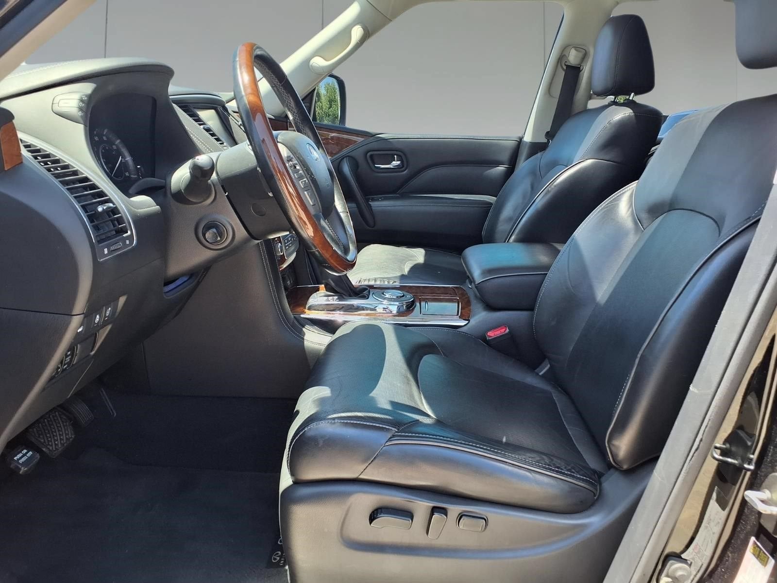 2019 INFINITI QX80 LUXE