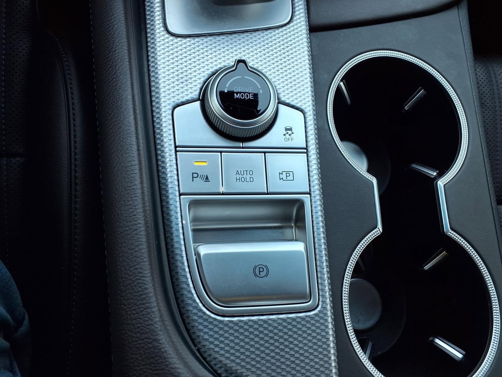 2022 Genesis G70 2.0T