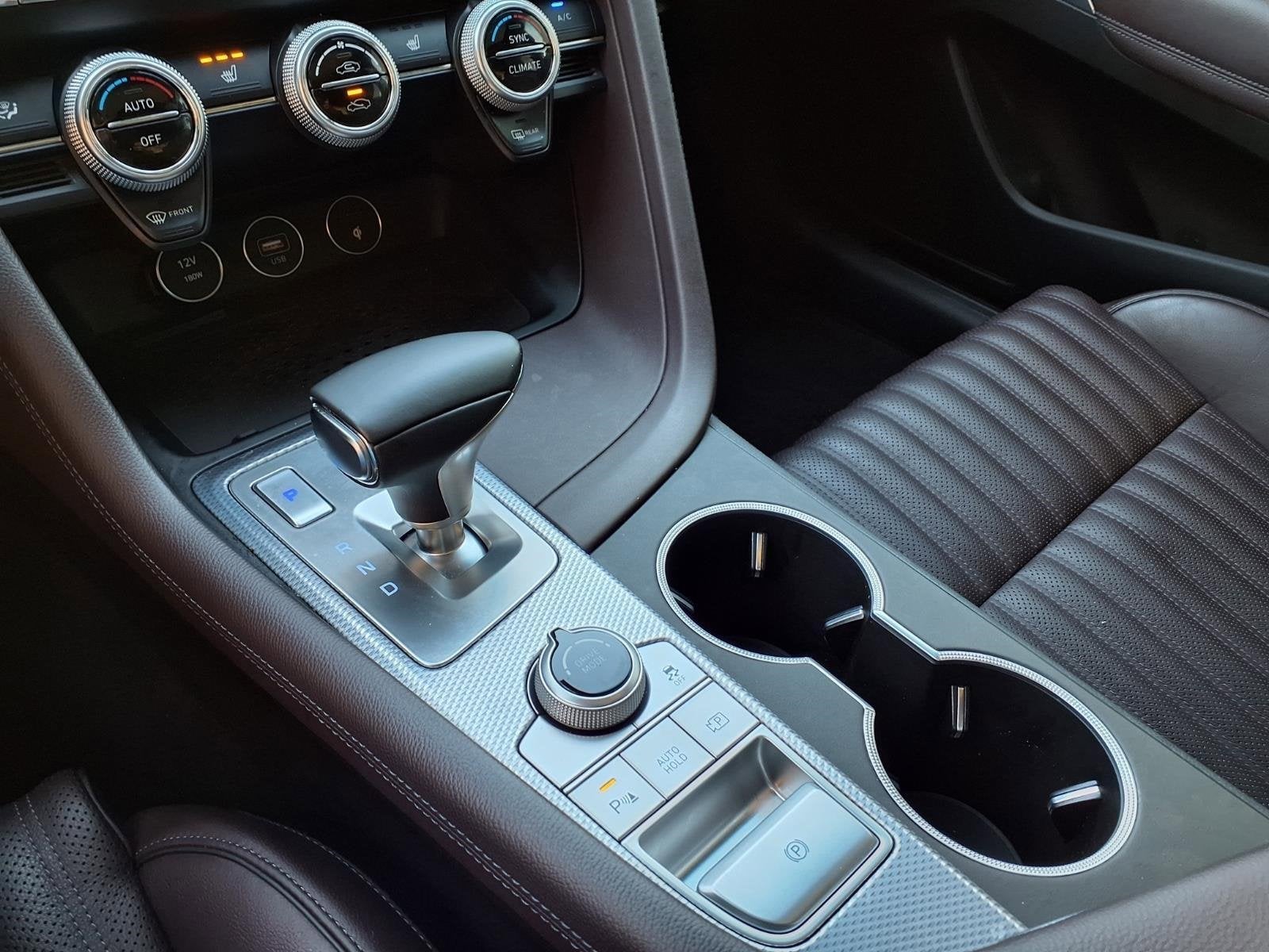 2022 Genesis G70 2.0T