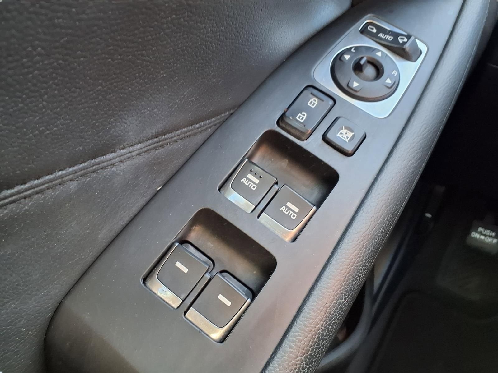 2016 Kia Cadenza Premium