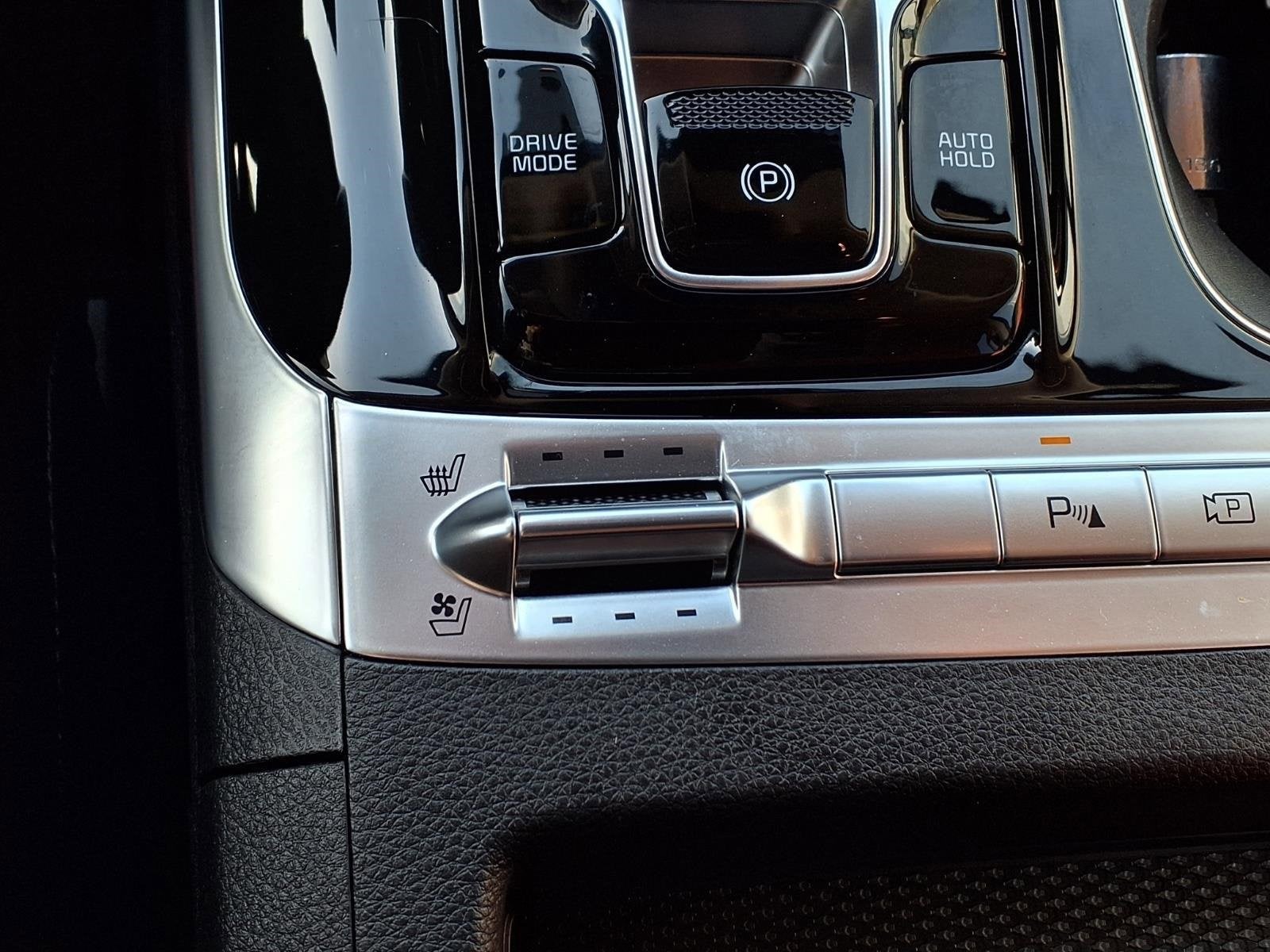 2024 Kia Carnival SX