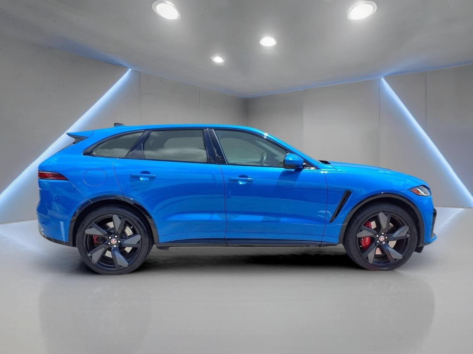2023 Jaguar F-PACE SVR