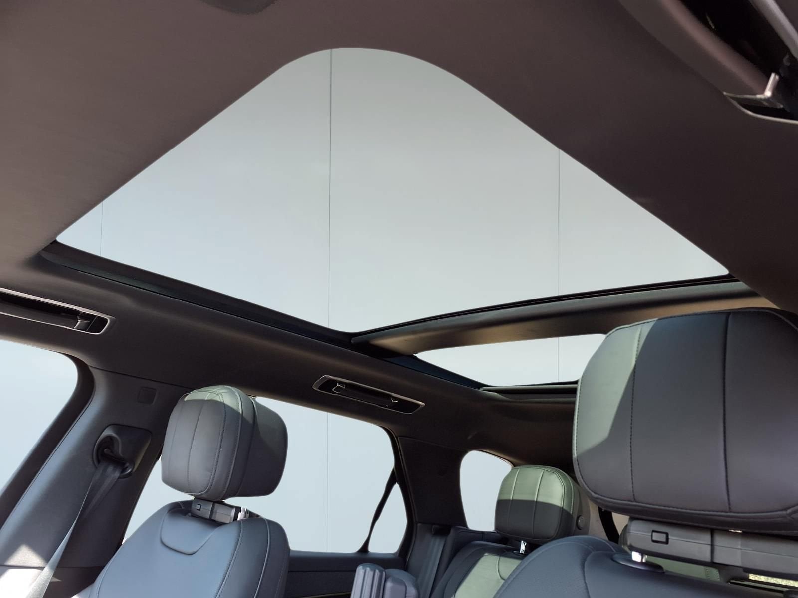 2024 Land Rover Range Rover Sport SE