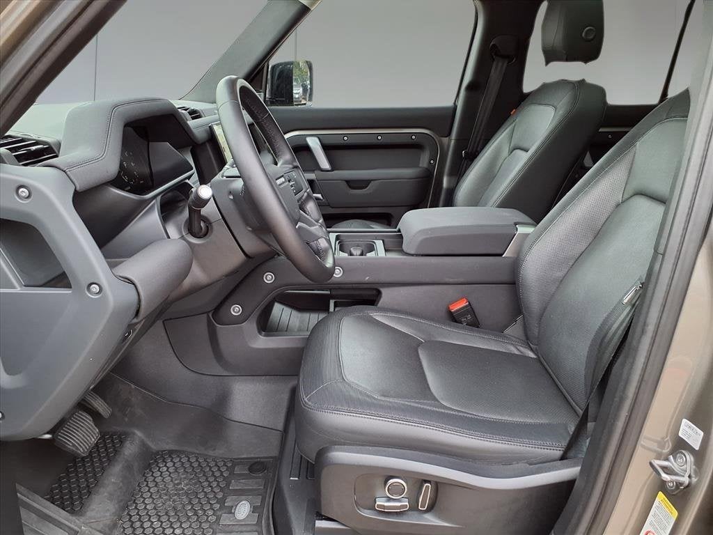 2023 Land Rover Defender X-Dynamic SE