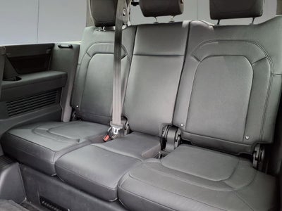 2023 Land Rover Defender X-Dynamic SE