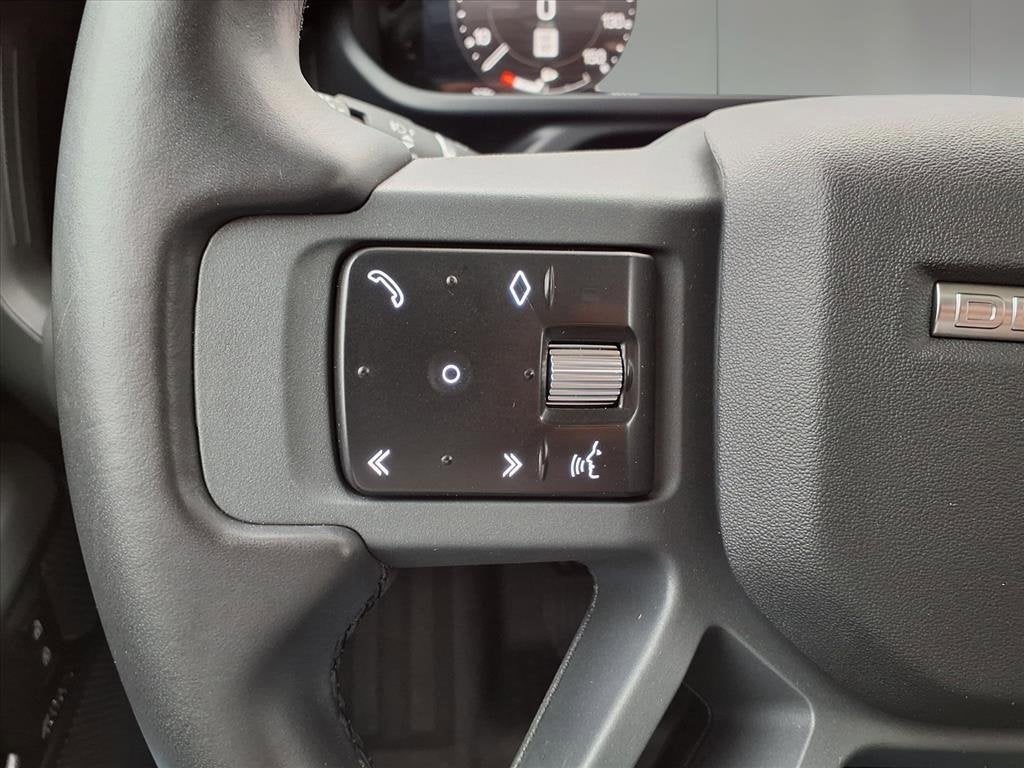 2023 Land Rover Defender X-Dynamic SE