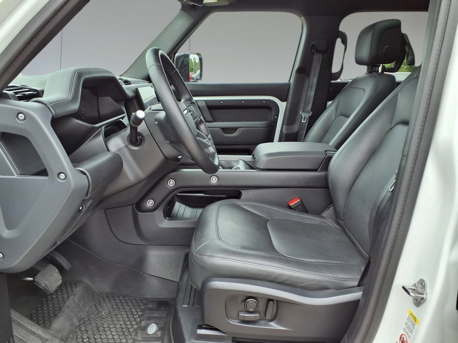 2025 Land Rover Defender S