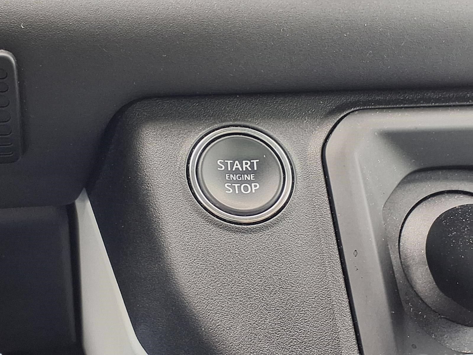 2025 Land Rover Defender S