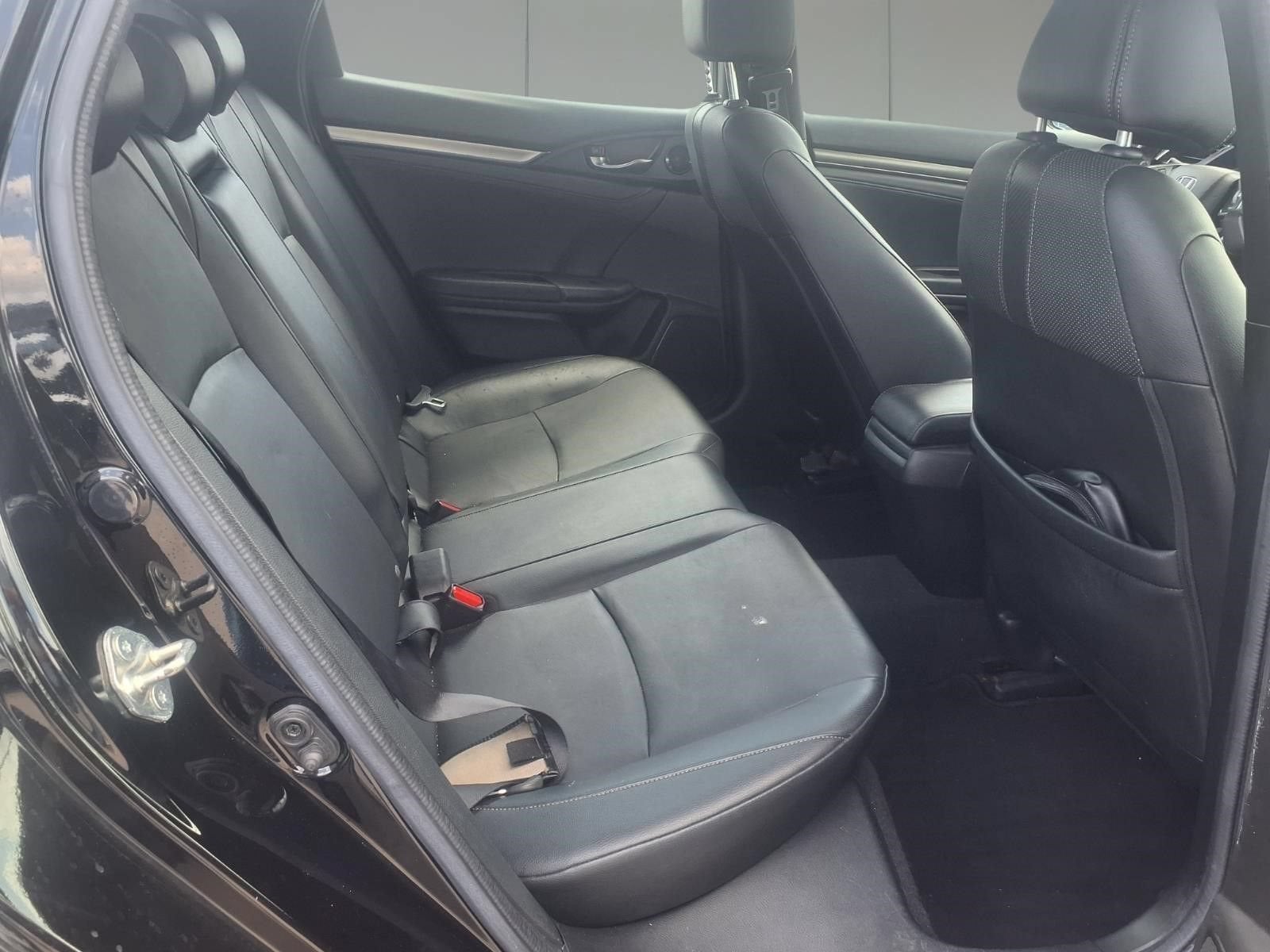 2017 Honda Civic Hatchback EX-L Navi