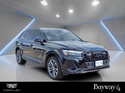 2025 Audi Q7 Premium Plus