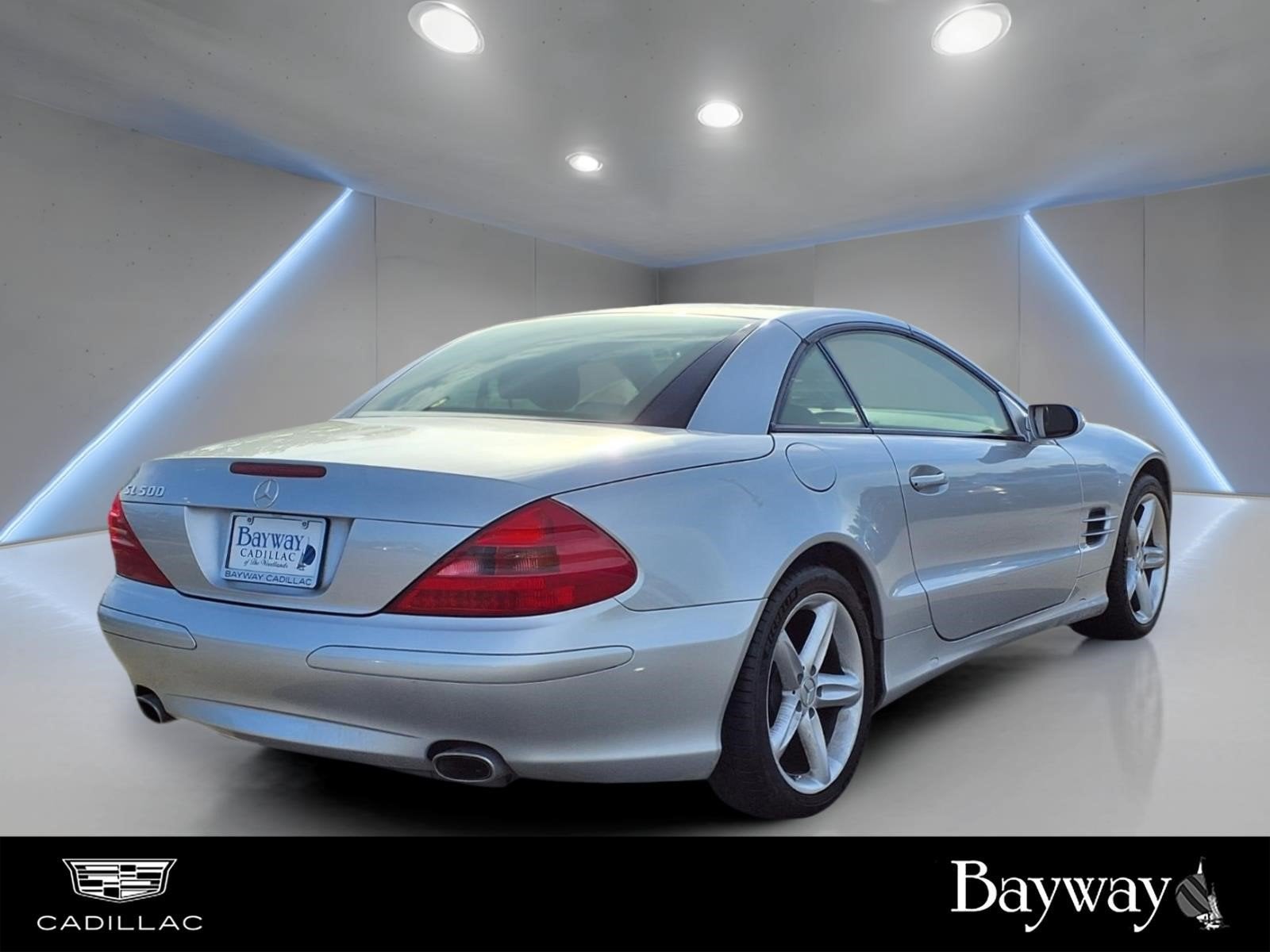 Used 2005 Mercedes-Benz SL-Class SL500 with VIN WDBSK75F05F099611 for sale in The Woodlands, TX