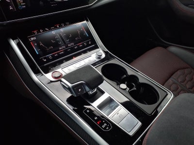 2026 Audi RS Q8 performance
