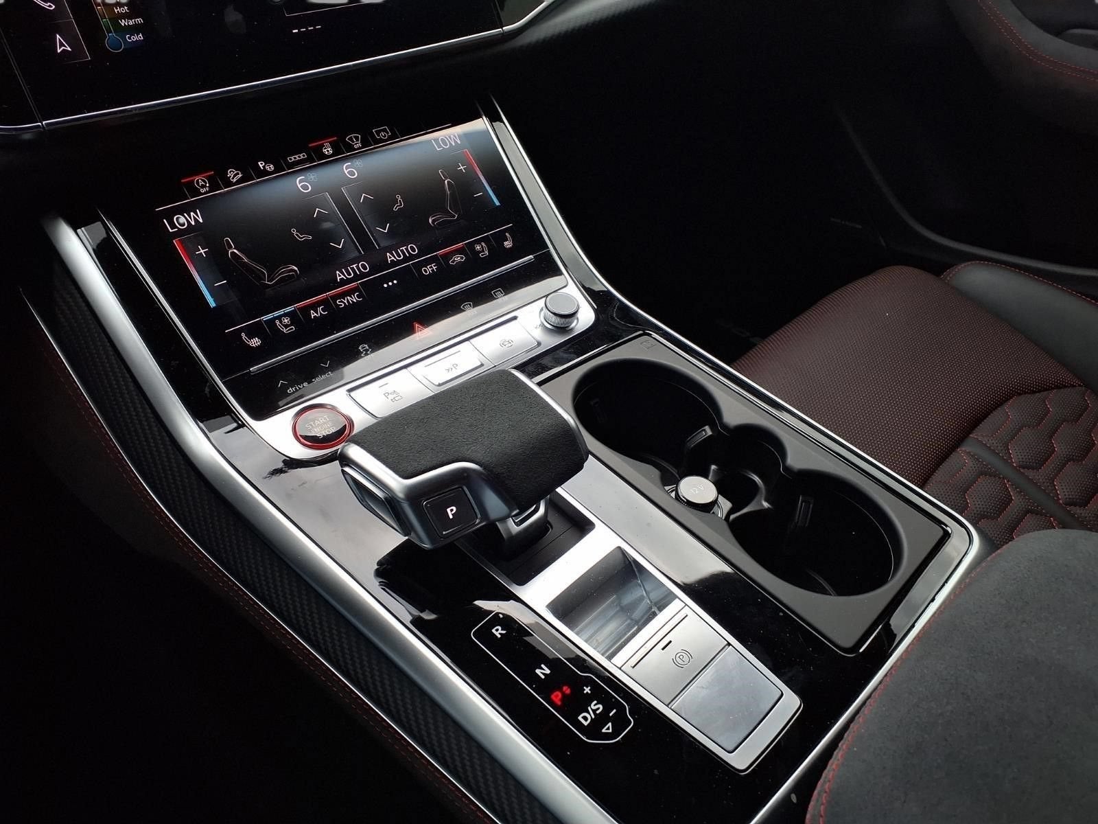 2026 Audi RS Q8 performance