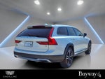 2018 Volvo V90 Cross Country T5MOMENTUM