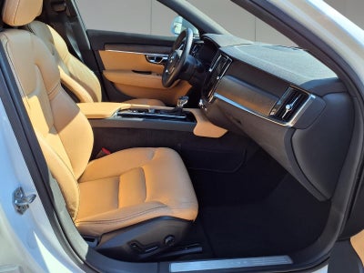2018 Volvo V90 Cross Country T5MOMENTUM