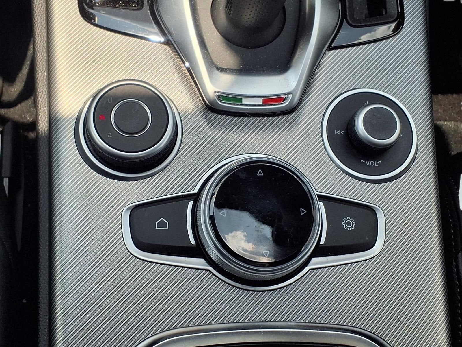 2023 Alfa Romeo Stelvio Veloce