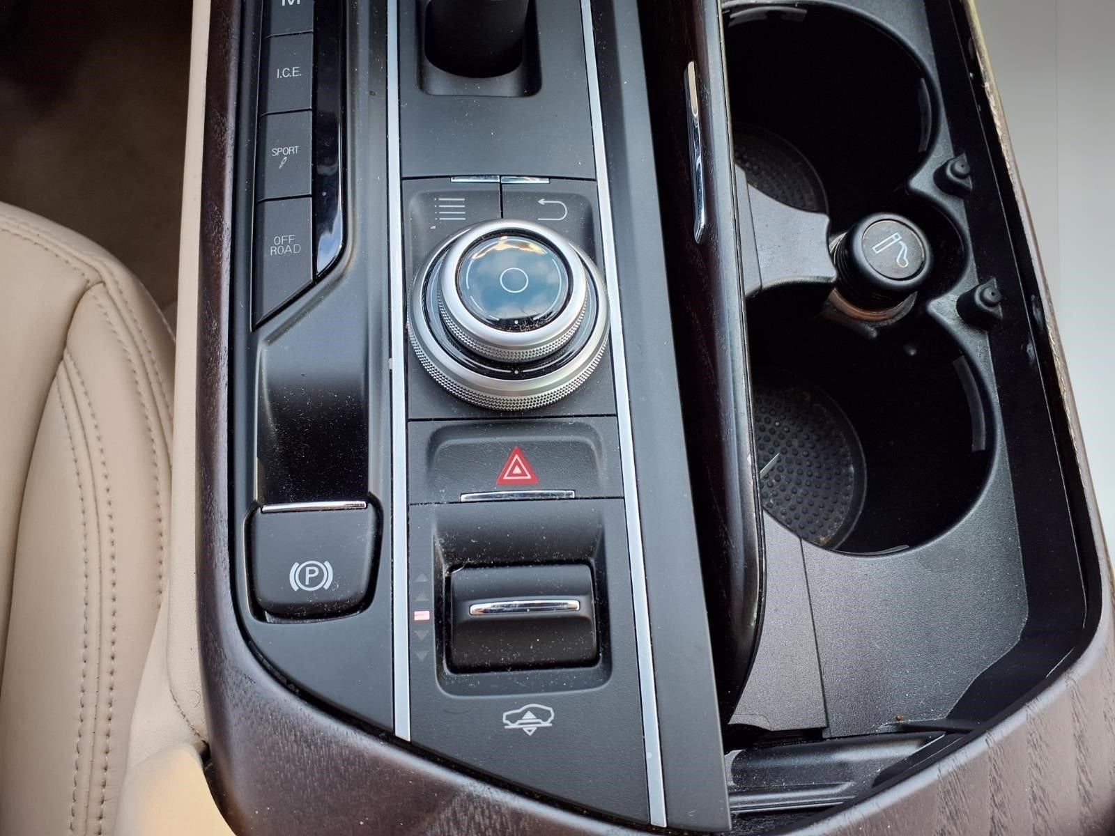 2018 Maserati Levante NA
