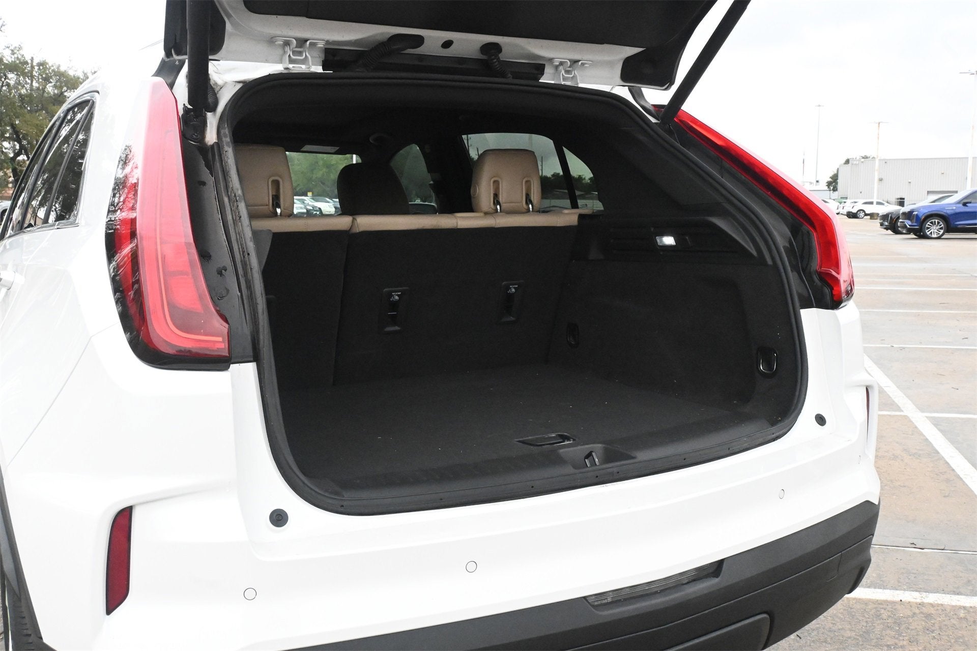 2024 Cadillac XT4 Luxury