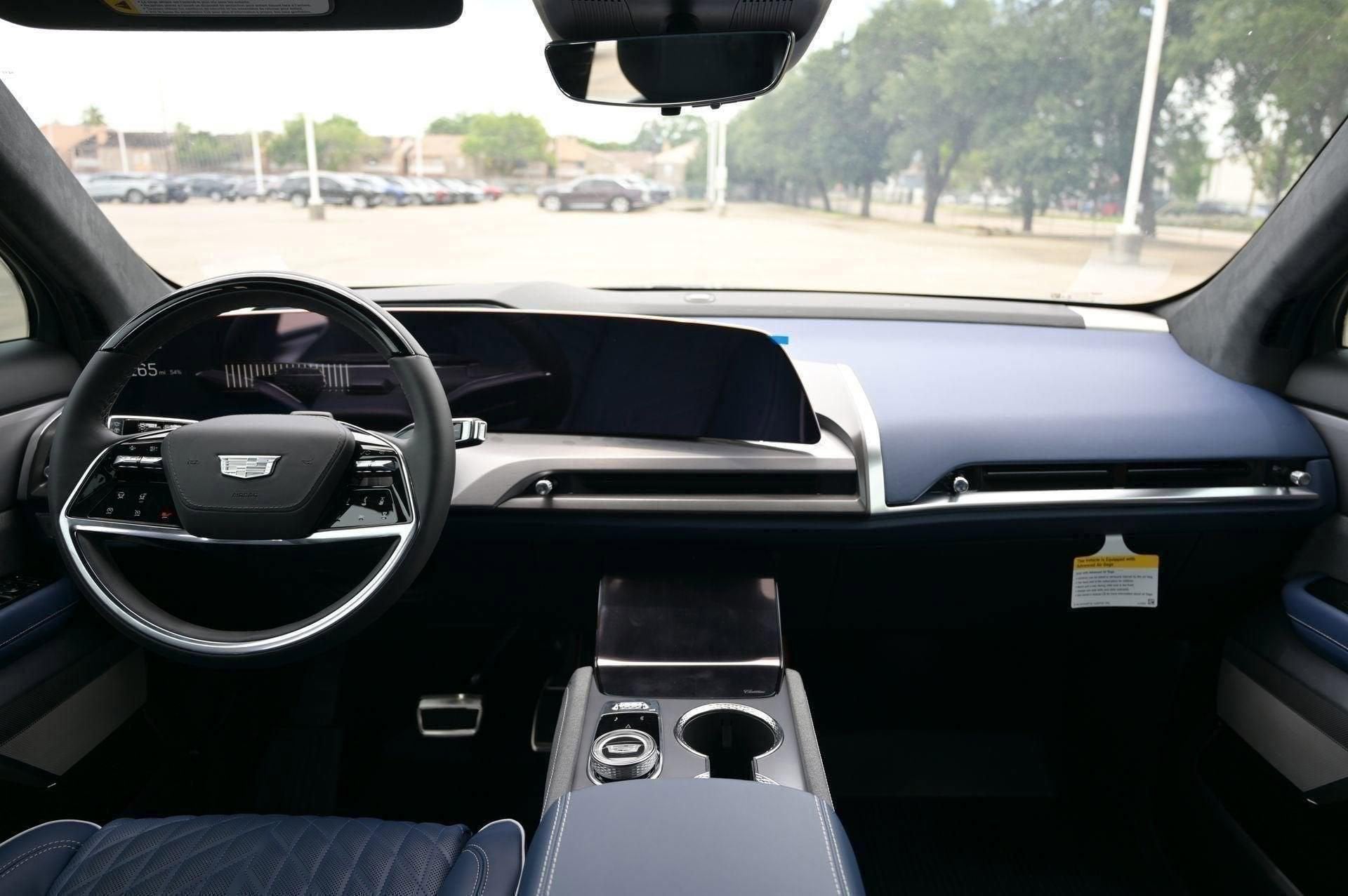 2026 Cadillac VISTIQ Premium Luxury