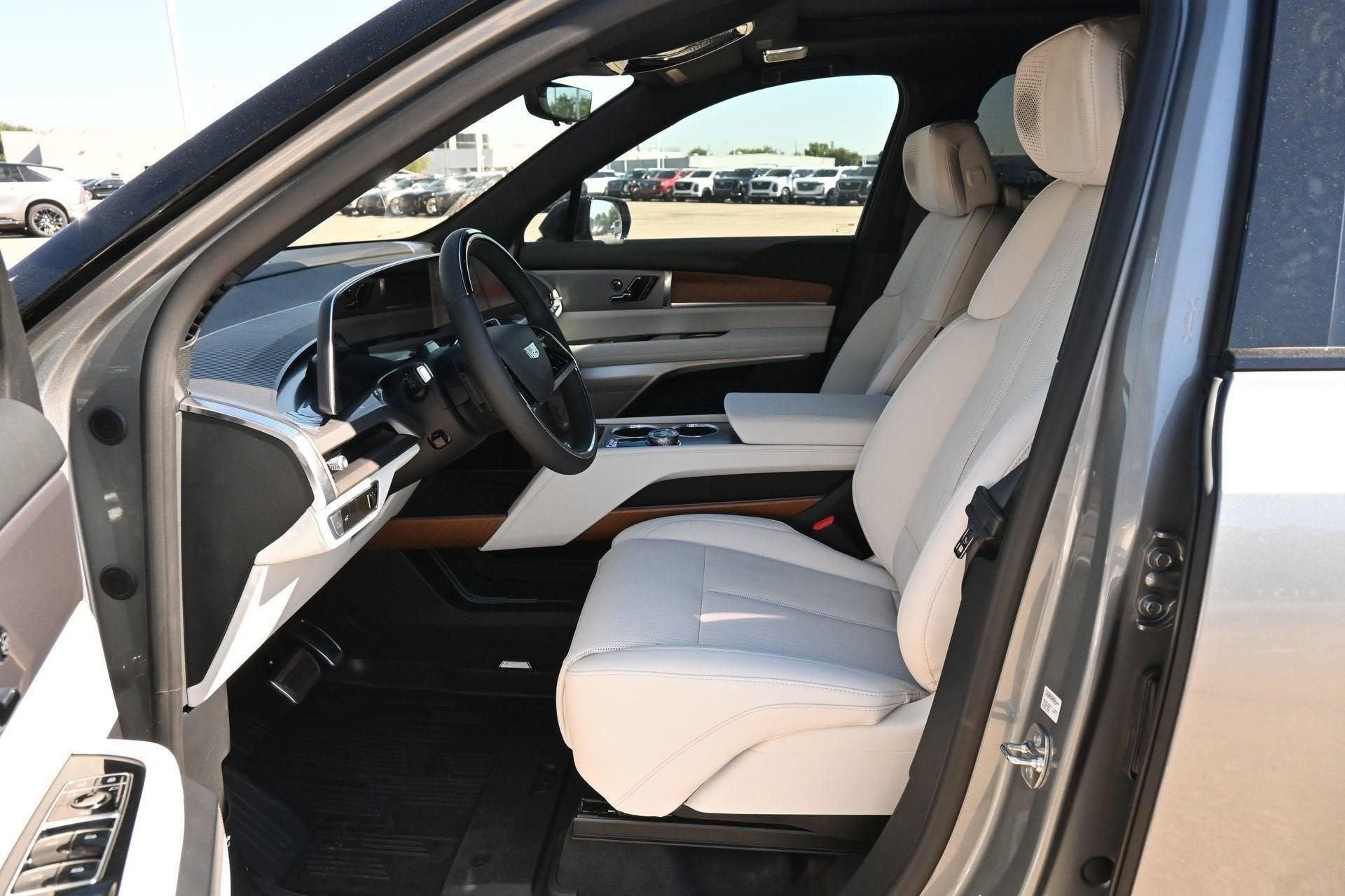 2026 Cadillac VISTIQ Sport