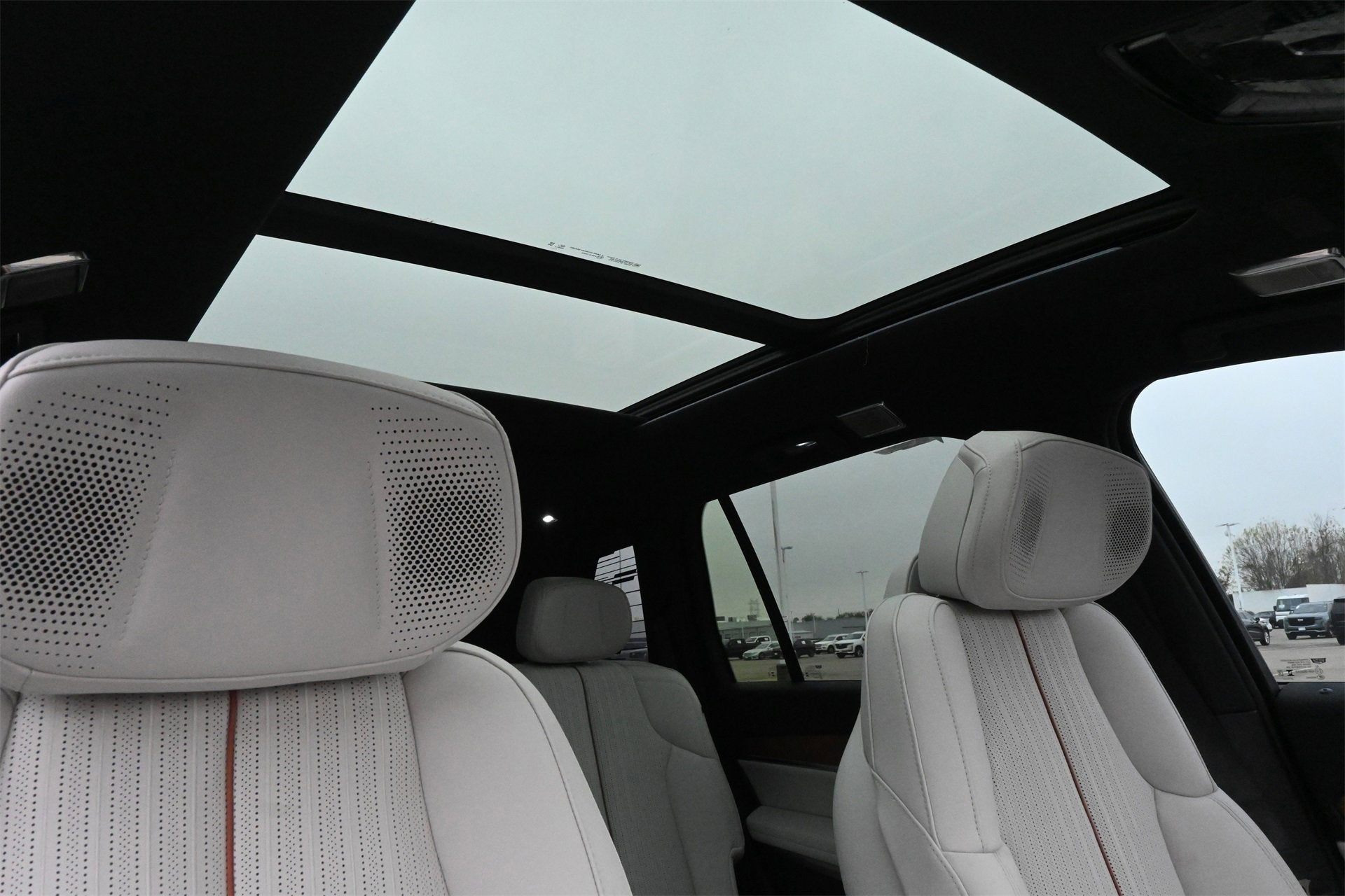 2026 Cadillac VISTIQ Sport