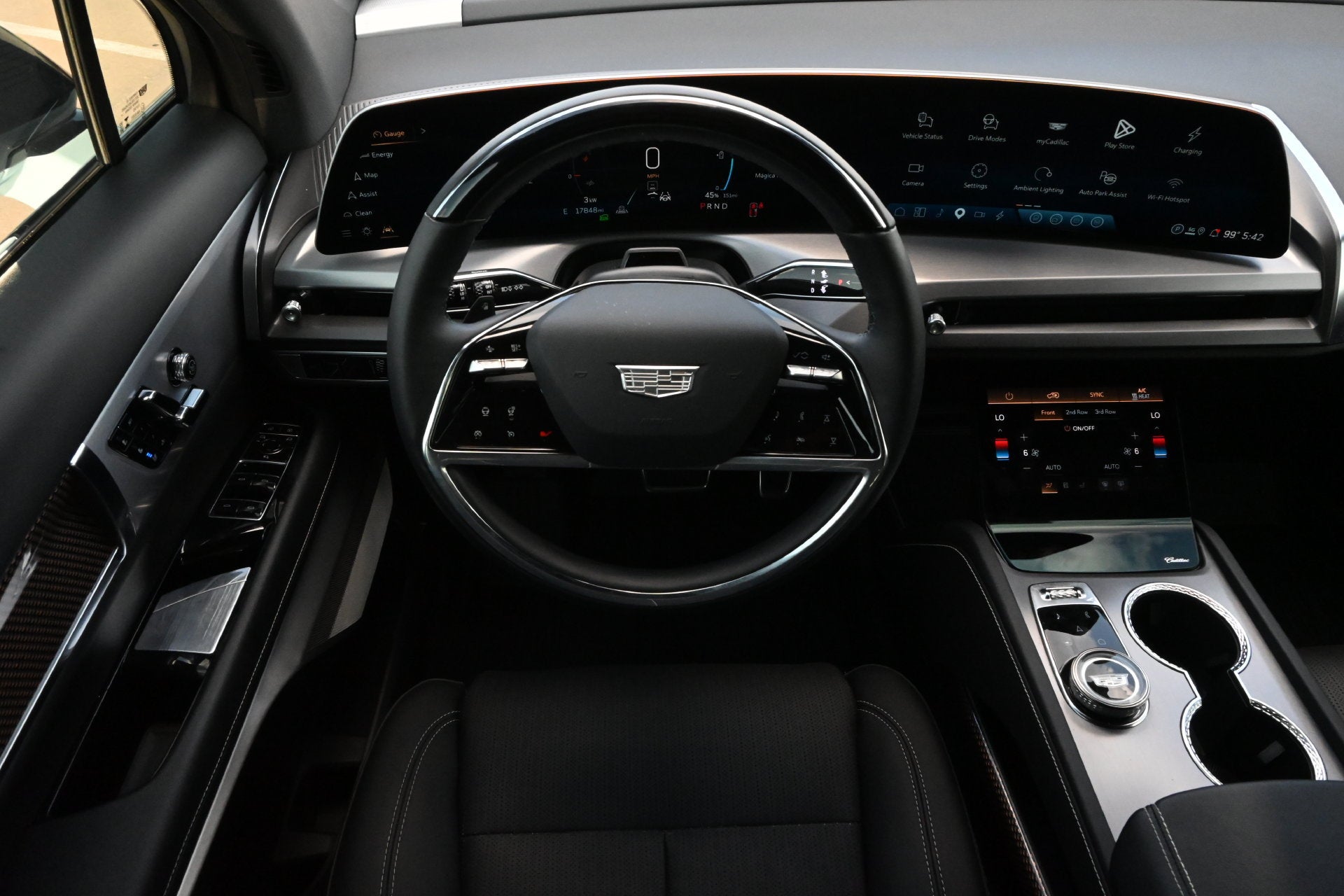 2026 Cadillac VISTIQ Sport