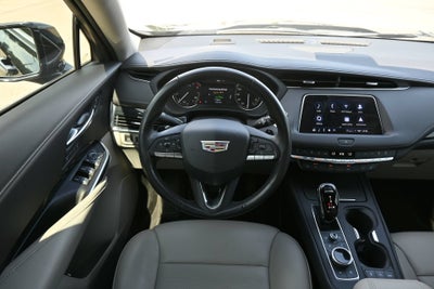2022 Cadillac XT4 Premium Luxury