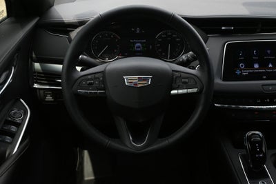 2022 Cadillac XT4 Premium Luxury