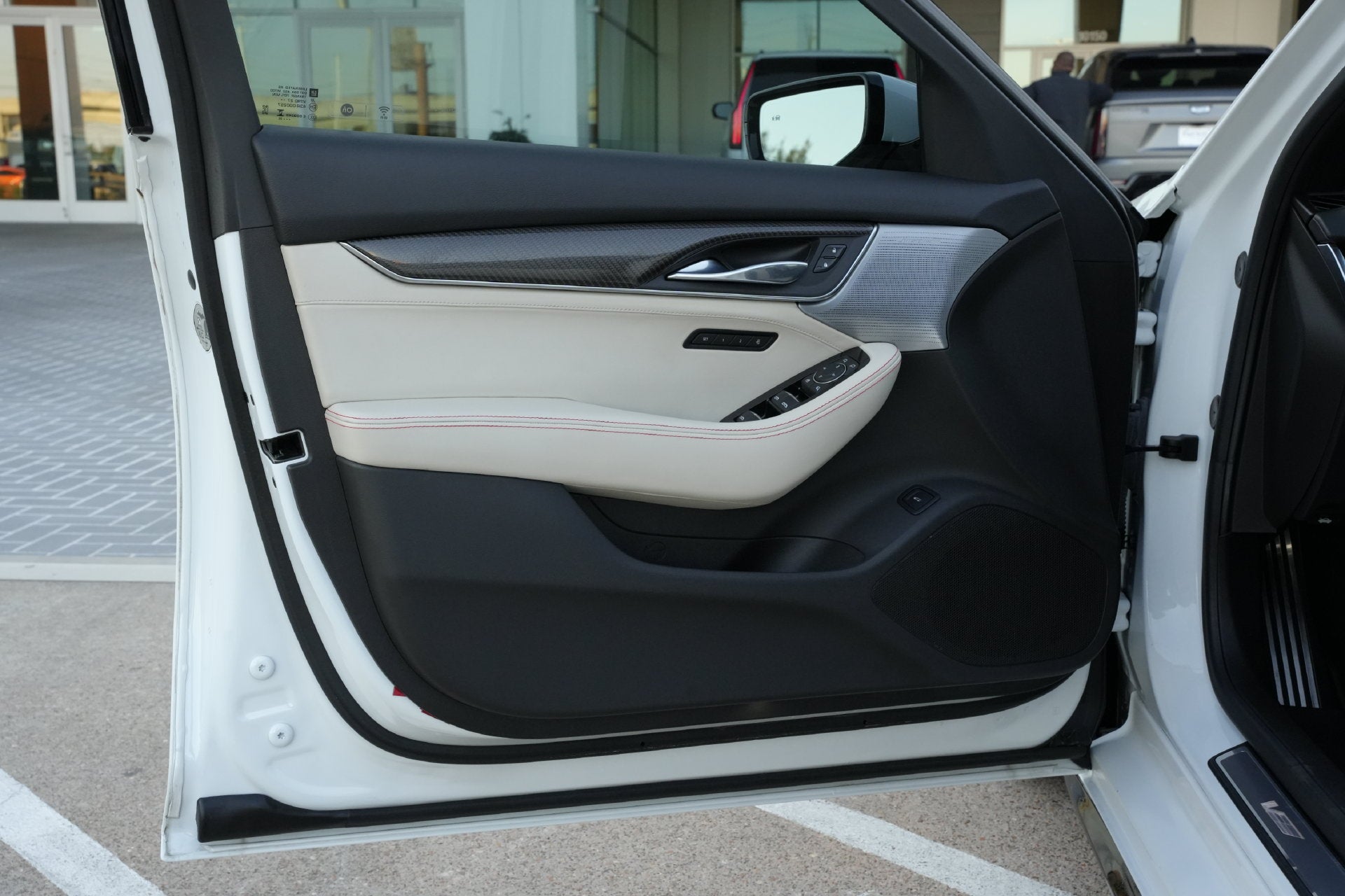 2025 Cadillac XT4 Sport