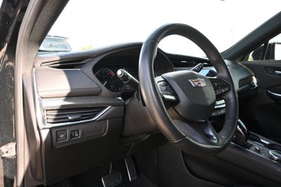2022 Cadillac XT4 FWD Sport