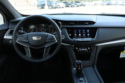 2026 Cadillac XT5 Luxury