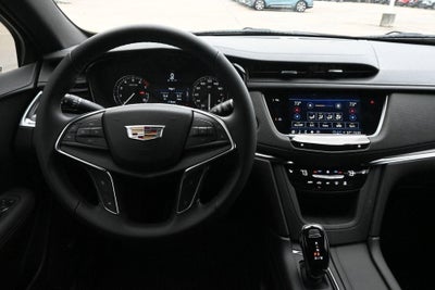 2026 Cadillac XT5 Luxury