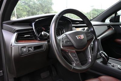 2022 Cadillac XT5 FWD Premium Luxury
