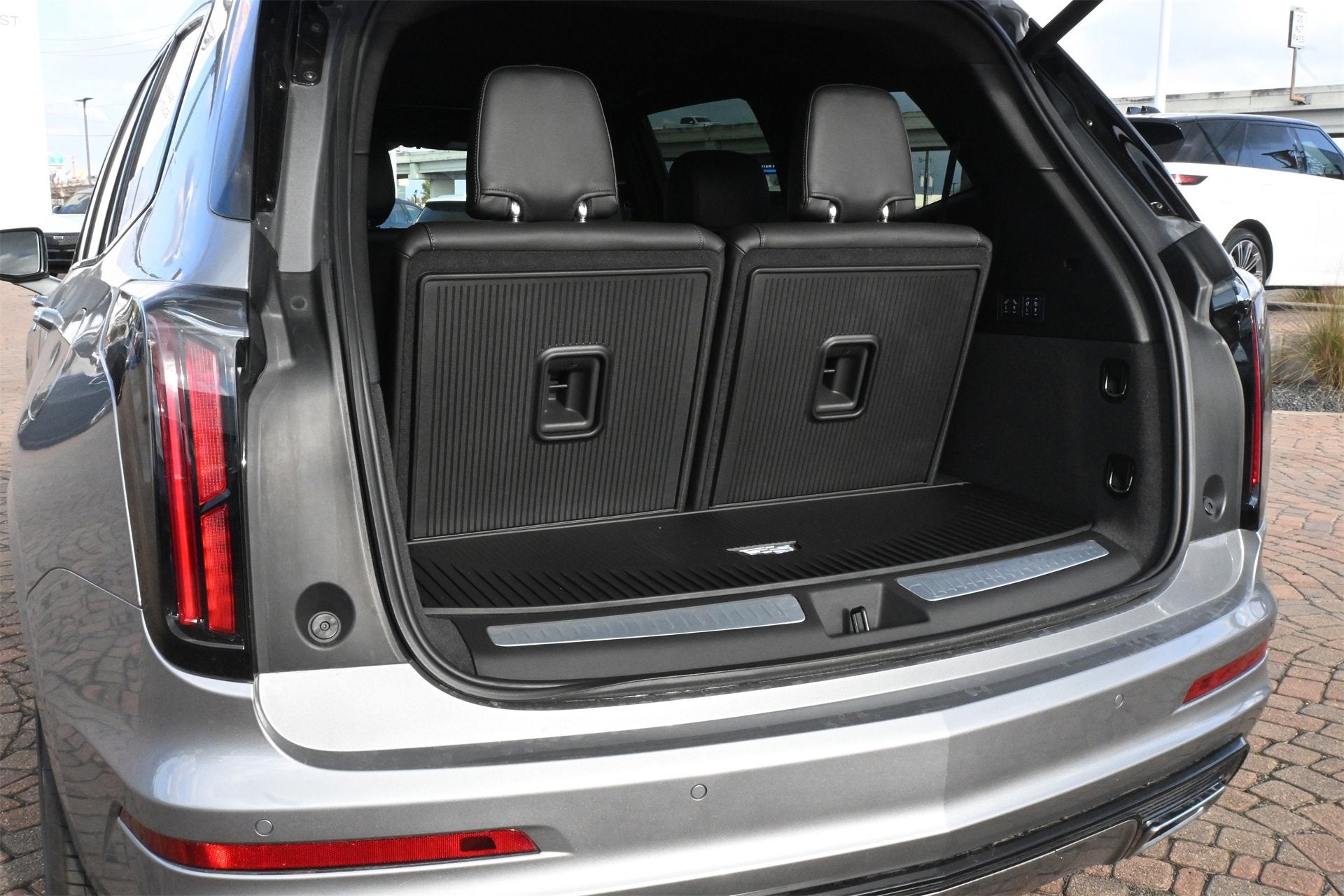 2025 Cadillac XT6 Sport