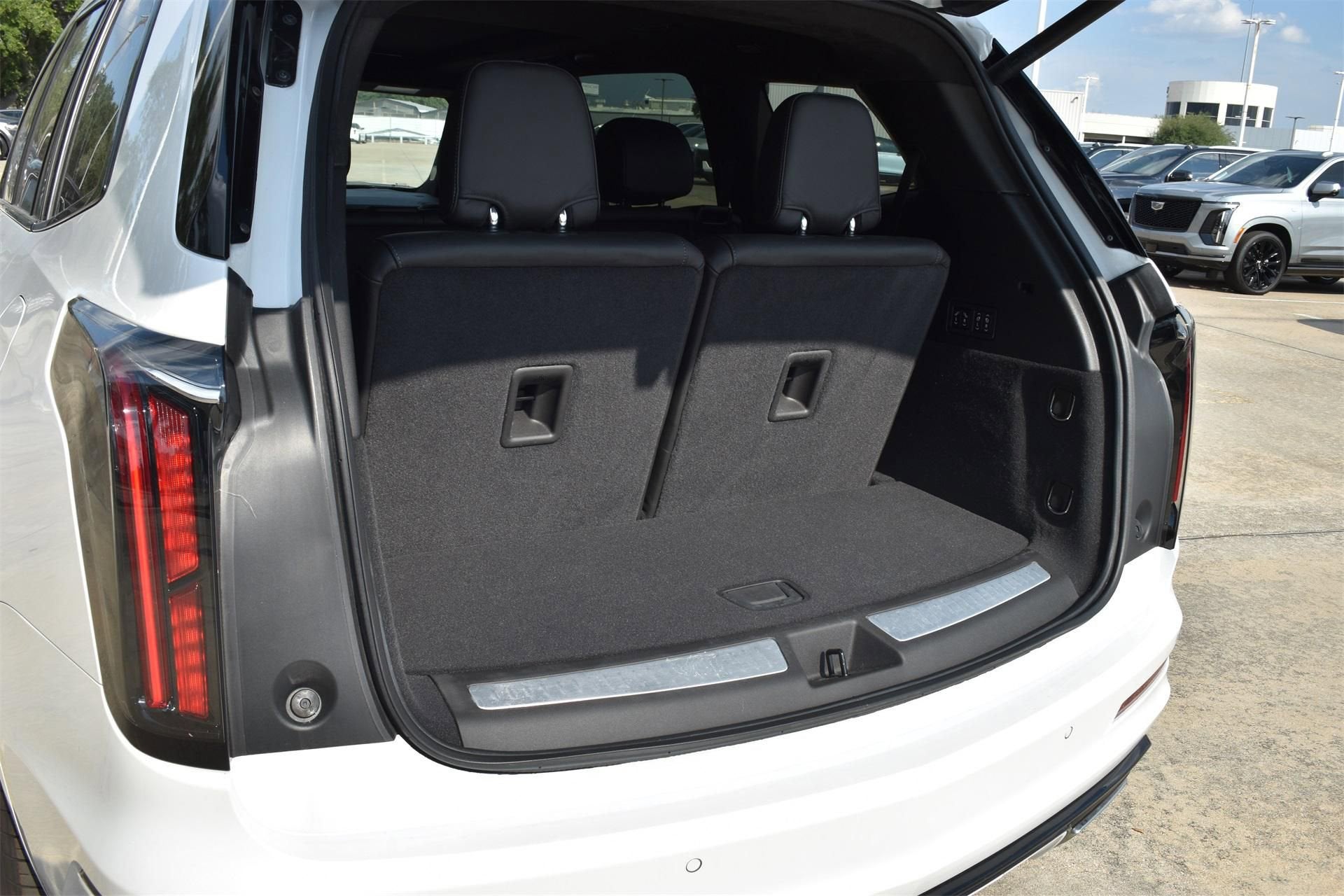 2025 Cadillac XT6 Sport