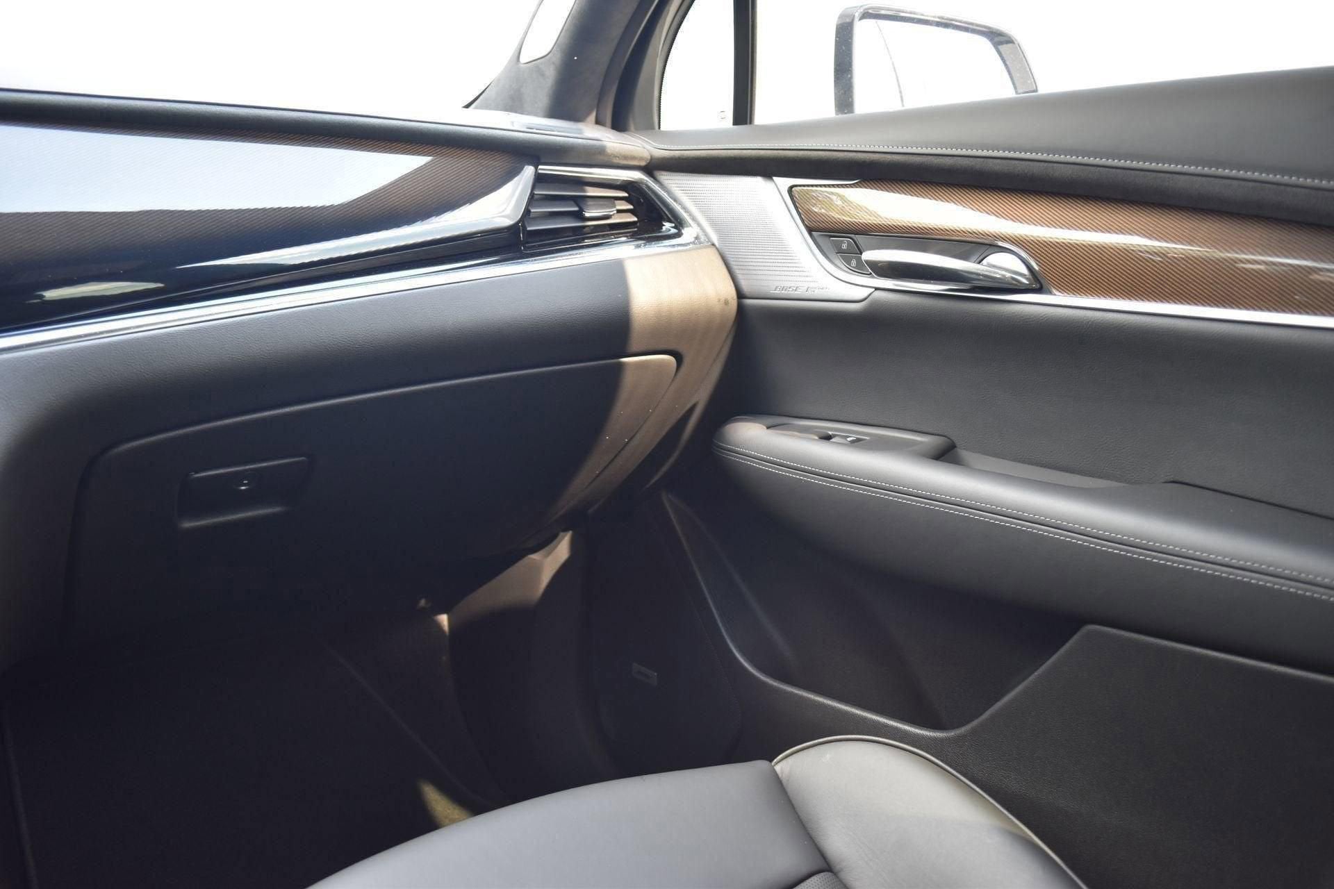 2025 Cadillac XT6 Sport