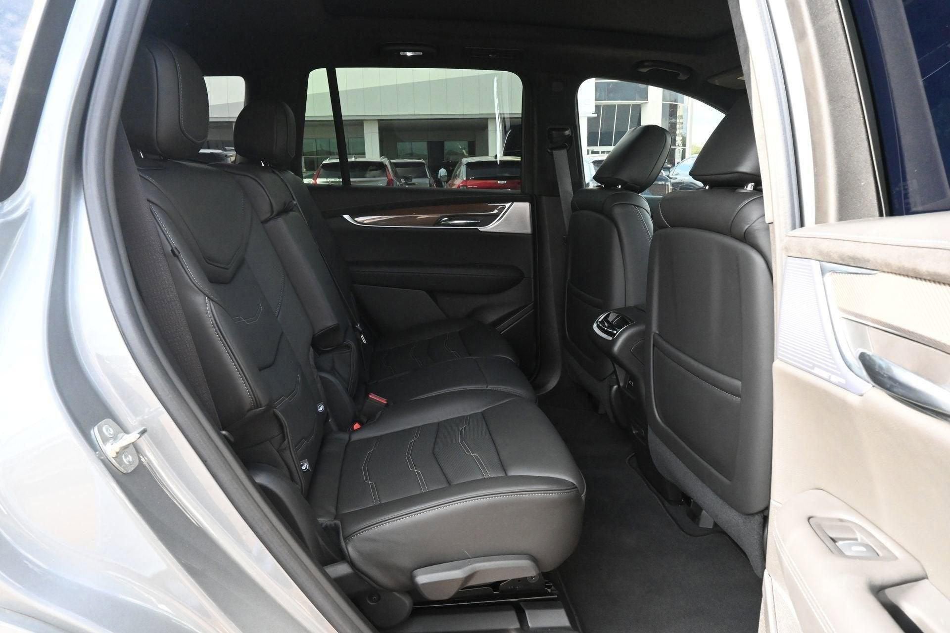 2025 Cadillac XT6 Sport