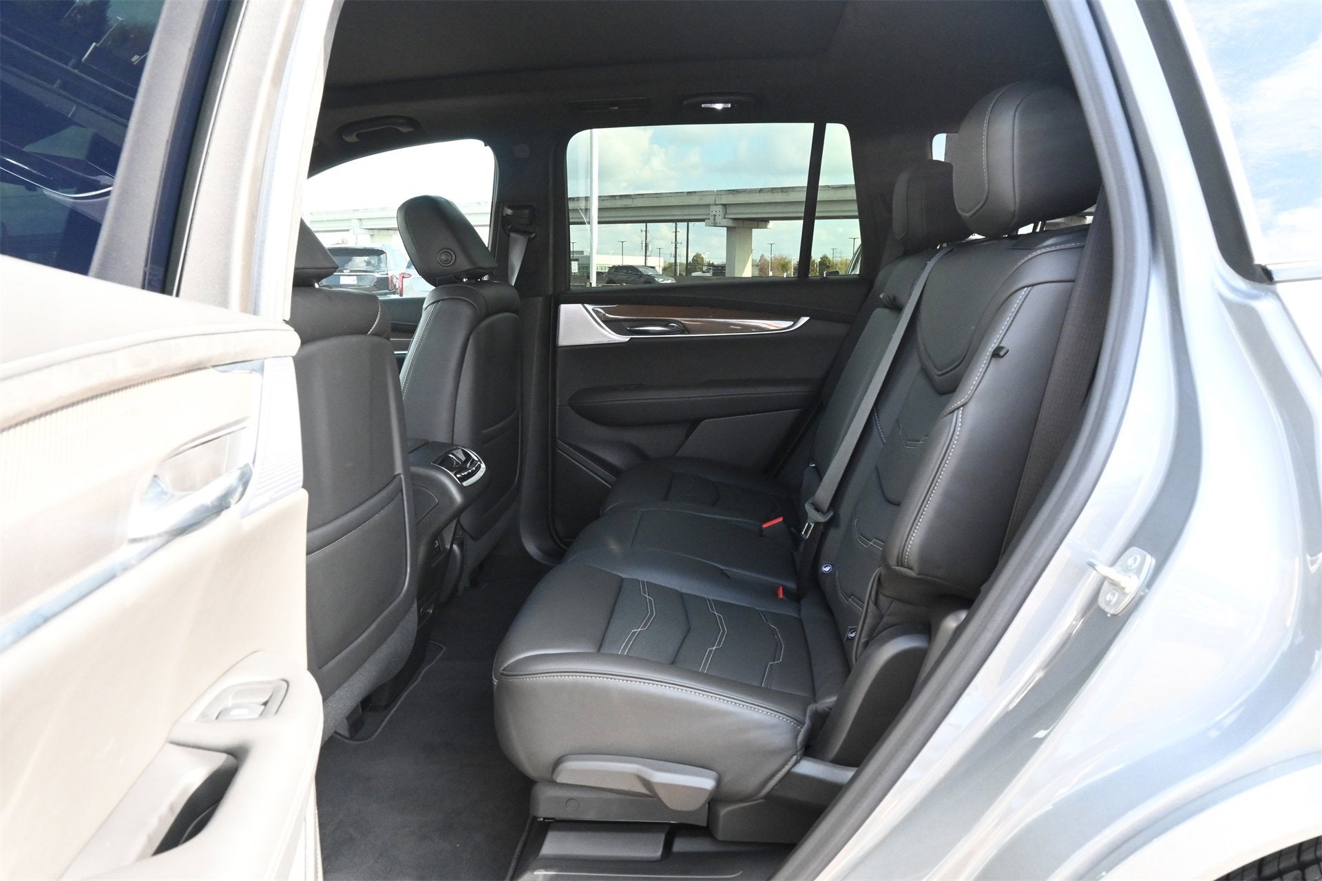 2025 Cadillac XT6 Sport