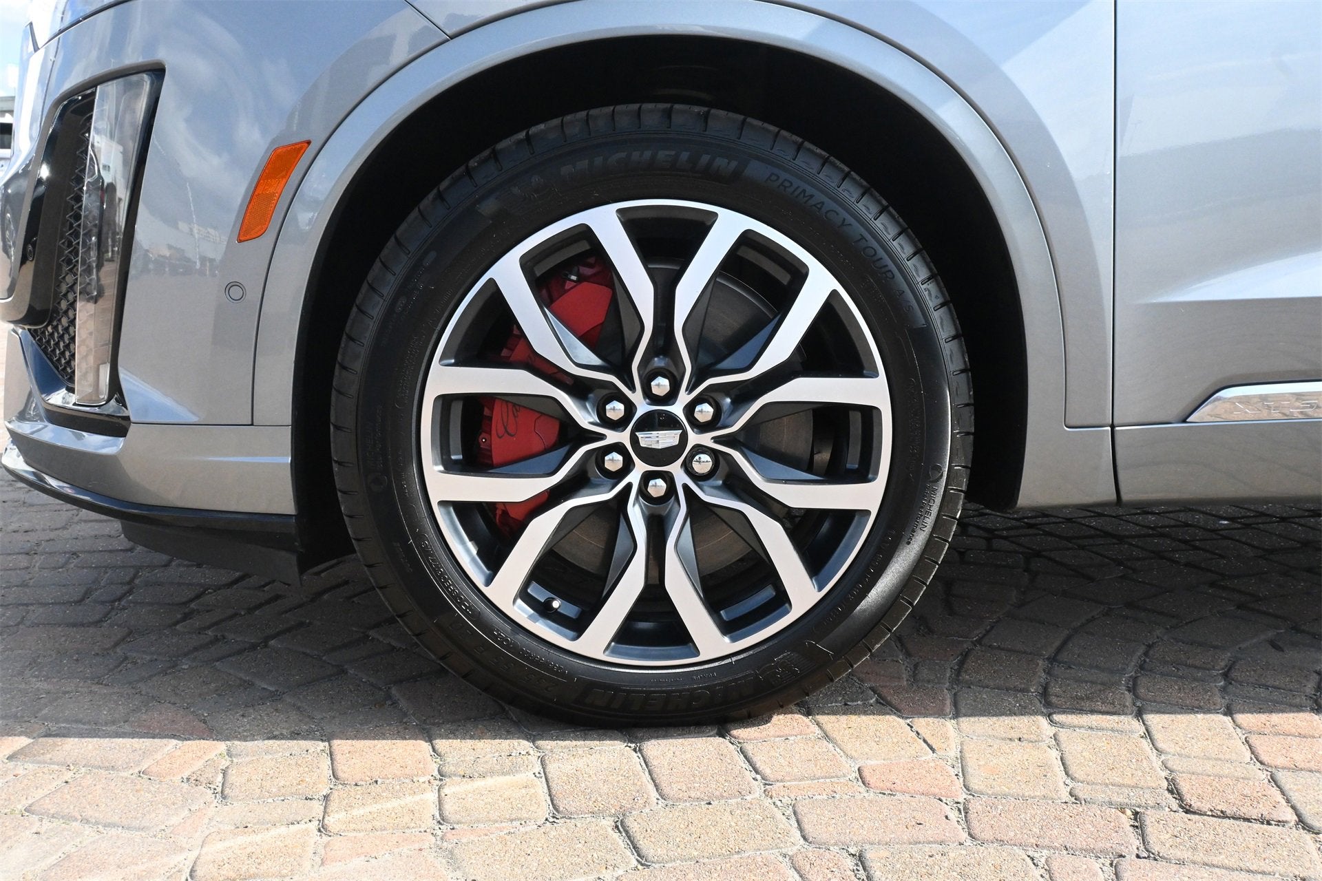 2025 Cadillac XT6 Sport