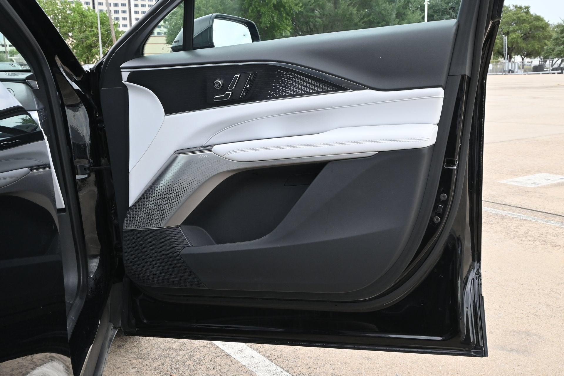 2023 Cadillac LYRIQ RWD Luxury