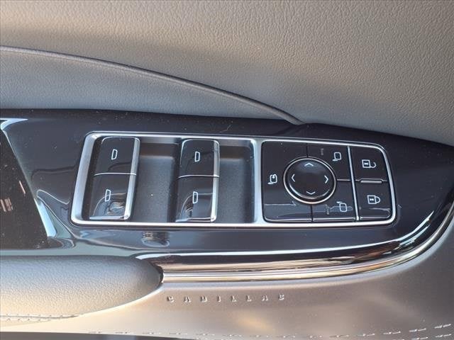 2025 Cadillac LYRIQ Luxury 1