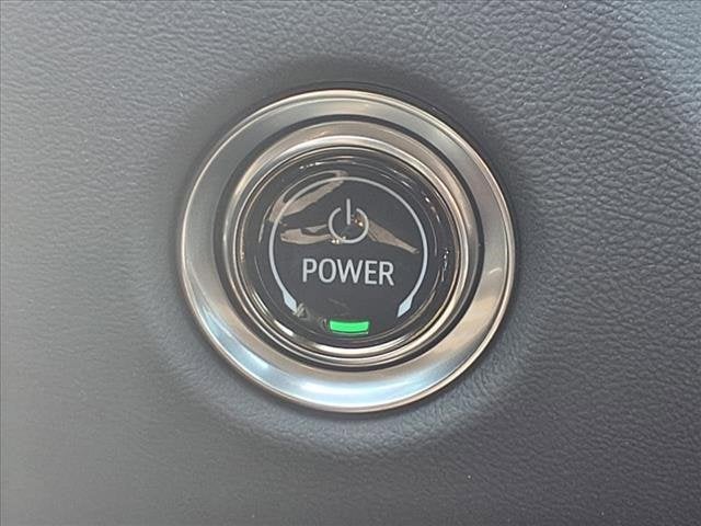 2025 Cadillac LYRIQ Luxury 1