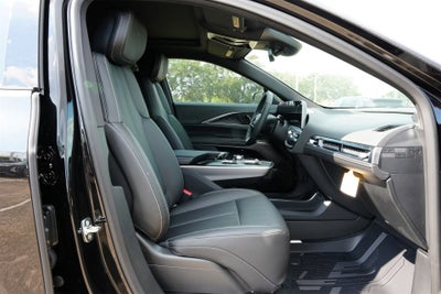 2025 Cadillac LYRIQ Luxury 1