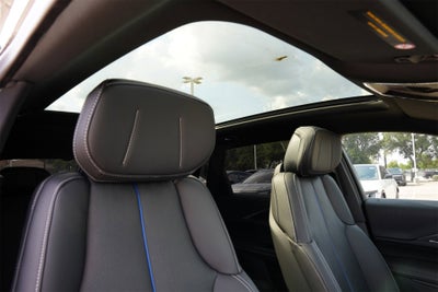 2025 Cadillac LYRIQ Luxury 1