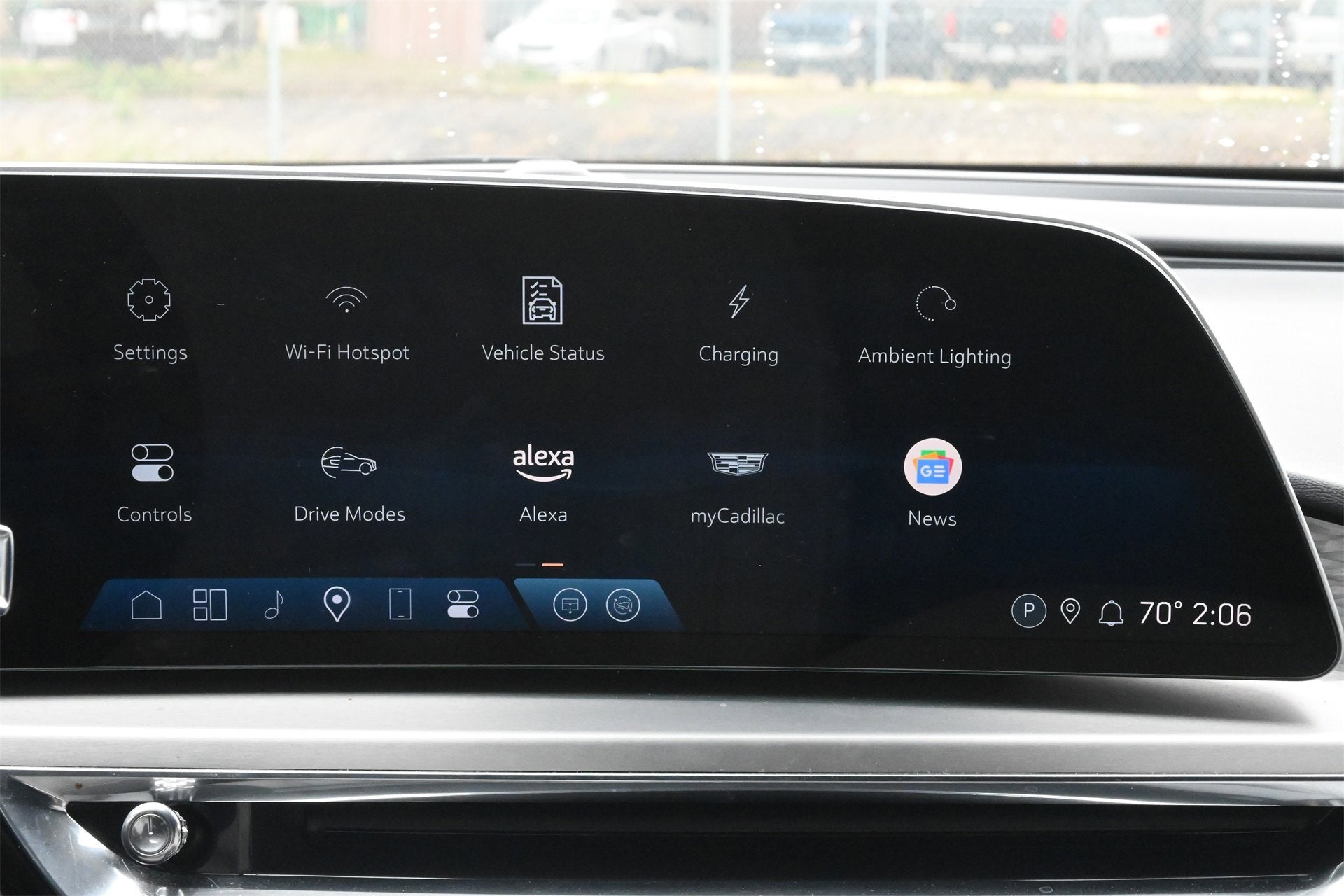 2024 Cadillac LYRIQ Luxury 1